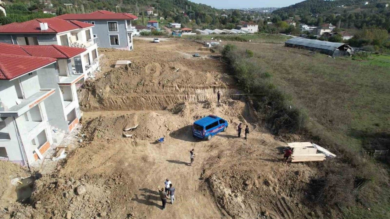 Yalova’da villa inşaatı kazısında bulunan küp mezarda kazı çalışmaları başladı