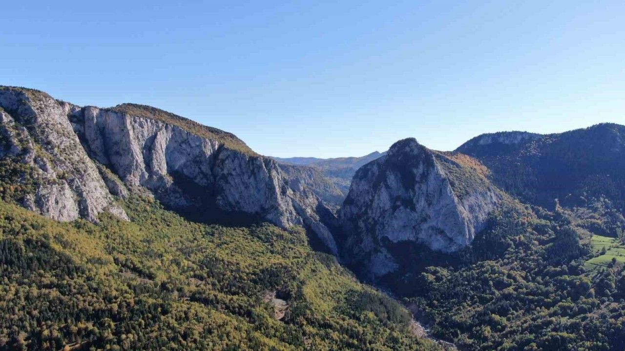 Türkiye’nin tek "Pan Parks" statüsüne sahip Küre Dağlarında mest eden sonbahar manzarası