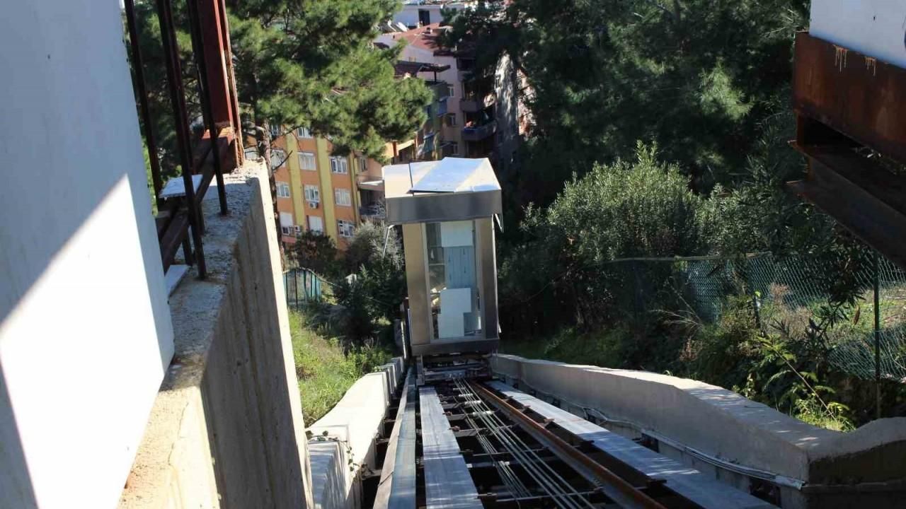 Manavgat Türkbeleni’nde panoramik asansörler tamir ediliyor