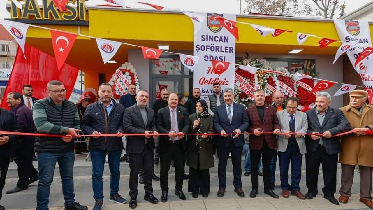 Sincan Belediye Başkanı Ercan ‘Vatan Taksi Durağı’nın açılışını yaptı