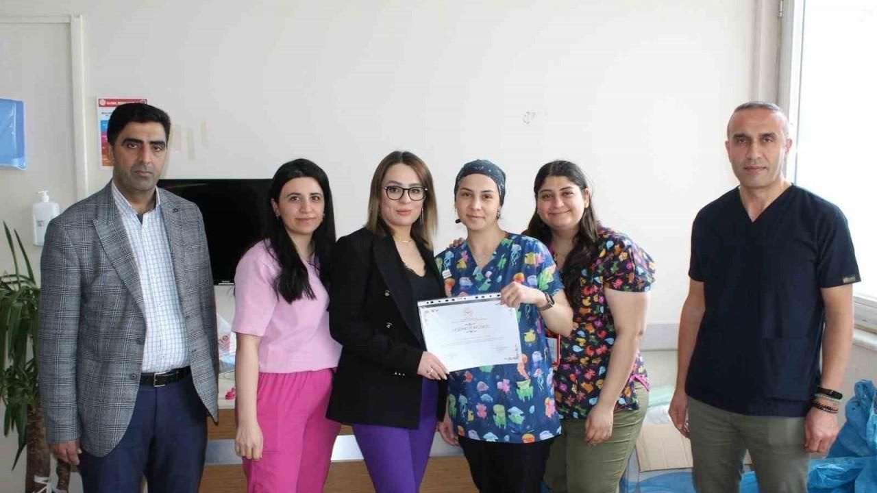 Tatvan Devlet Hastanesindeki birimlere teşekkür belgesi