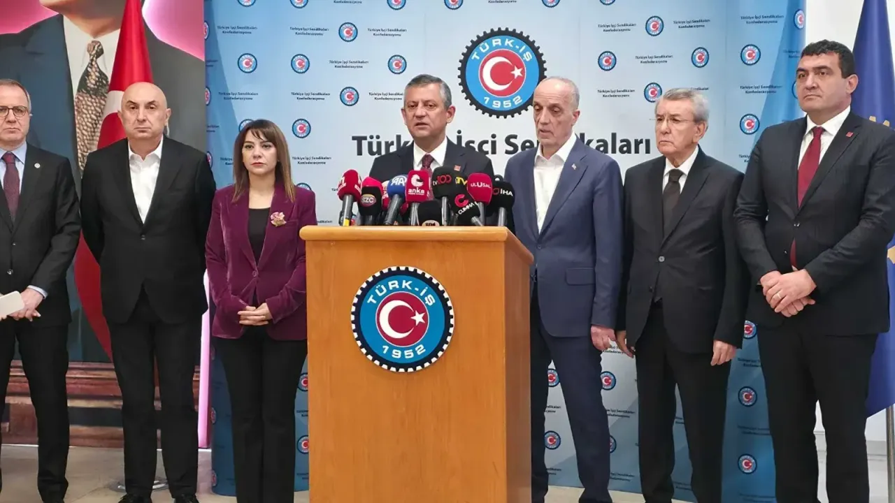 CHP Lideri Özgür Özel’den Türk-İş’e ziyaret
