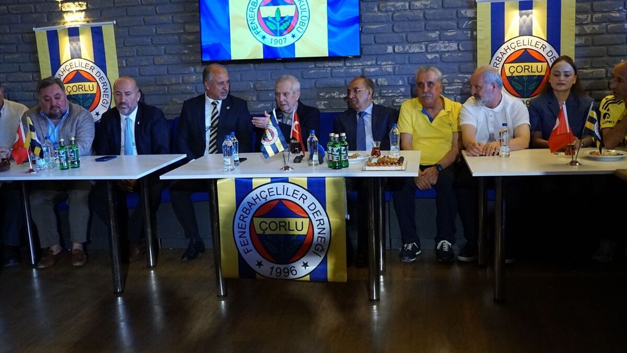 Aziz Yıldırım Tekirdağ'da Fenerbahçelilerle buluştu: