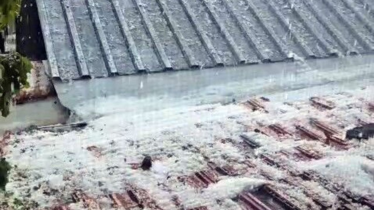 Çorum'da sağanak ve dolu hayatı olumsuz etkiledi