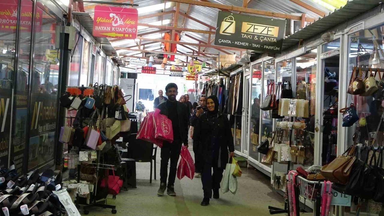Deprem bölgesi Malatya'da Kurban Bayramı hareketliliği