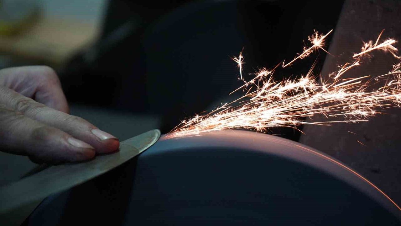 Günde 18 saat mesai yaparak sınırları zorluyorlar