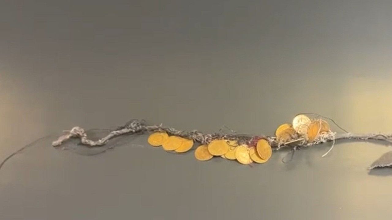 Kadının boynundaki 185 bin TL değerindeki 17 çeyrek altın böyle çalındı