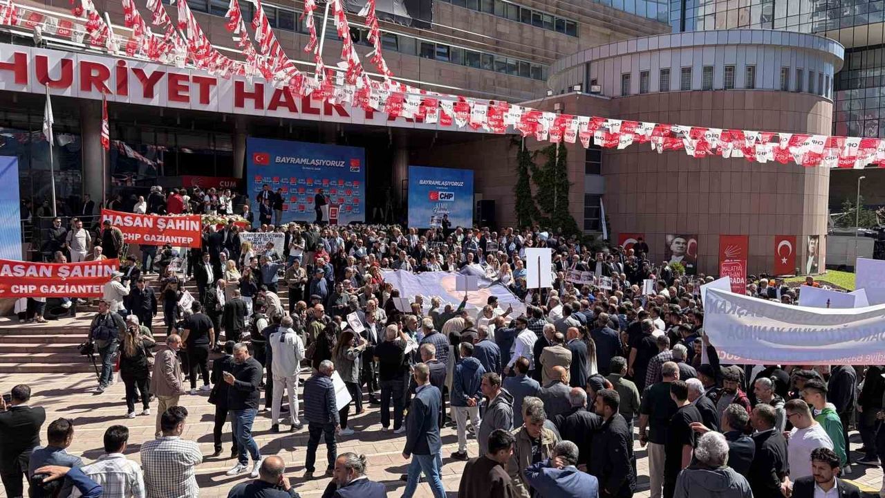 Kılıçdaroğlu'nun bayramlaşma programı öncesi CHP Genel Merkezi'nde hazırlıklar tamamlandı