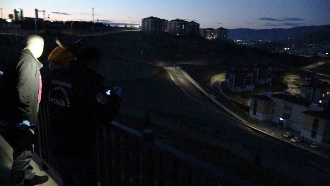 Malatya'da genç sevgililerin tartışması hastanede bitti