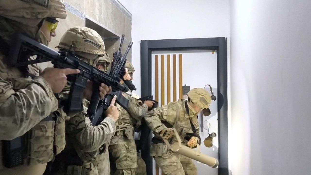 Mersin merkezli 7 ilde yasa dışı bahis operasyonu: 28 tutuklama