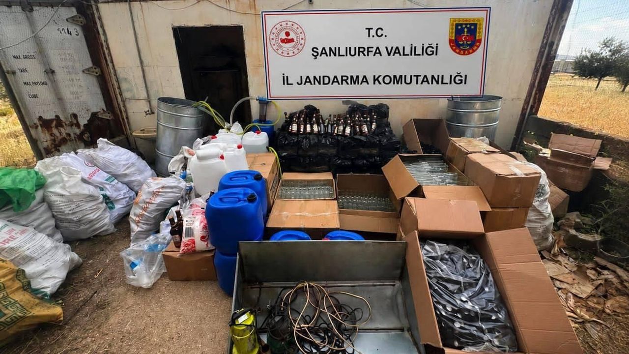 Sahte alkol üretim deposuna operasyon: 1 gözaltı
