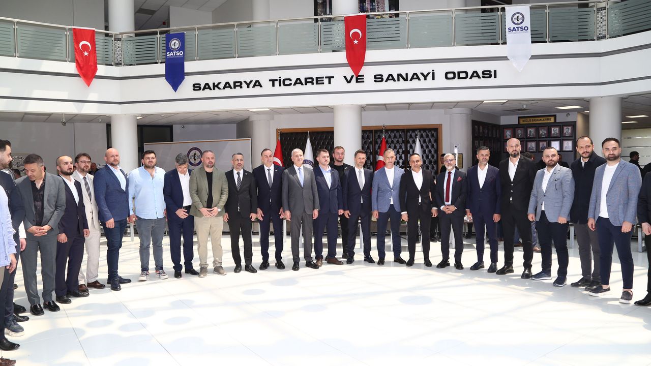 SATSO’da Gelenek Devam Etti: Kurban Bayramı Bayramlaşma Töreni, Sakarya Protokolü ve İş Dünyasını Bir Araya Getirdi