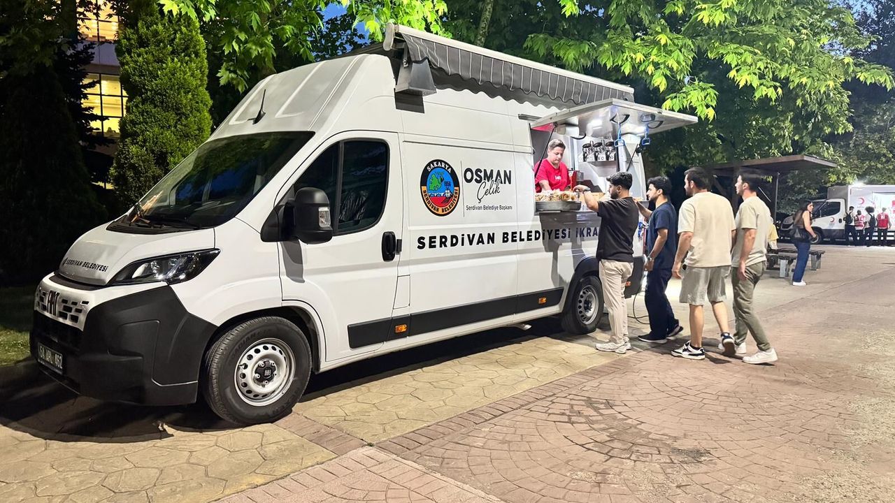 Serdivan Belediyesi’nden Kampüste Sıcak Destek