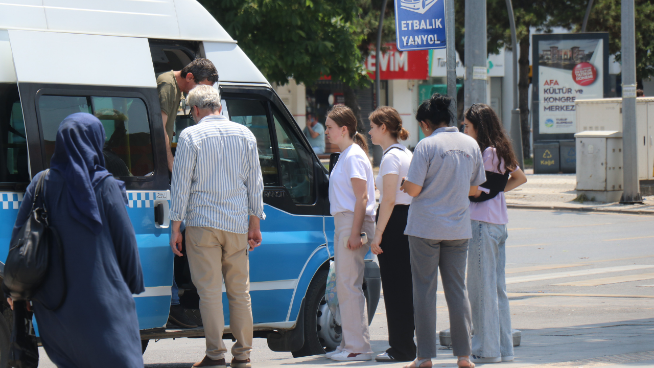 Toplu taşıma krizi sürüyor:"Çalışmamızı istemiyorsalar bizi 