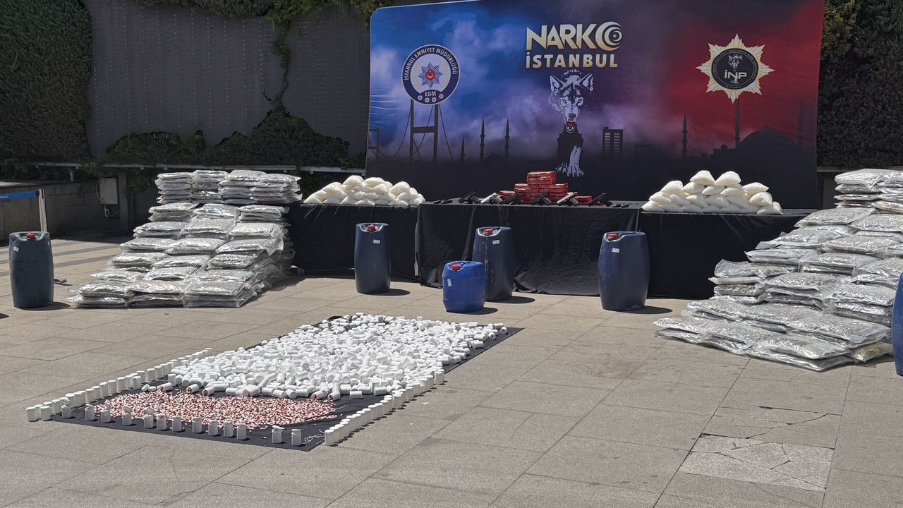 İstanbul merkezli operasyonlarda 1 ton 285 kilogram uyuşturu