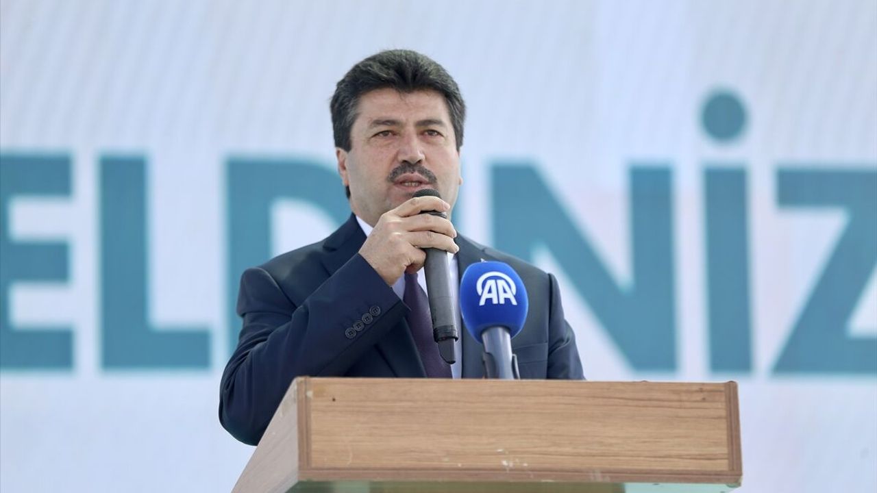 Sakarya'da öğrenciler kariyer festivalinde iş dünyasıyla bul