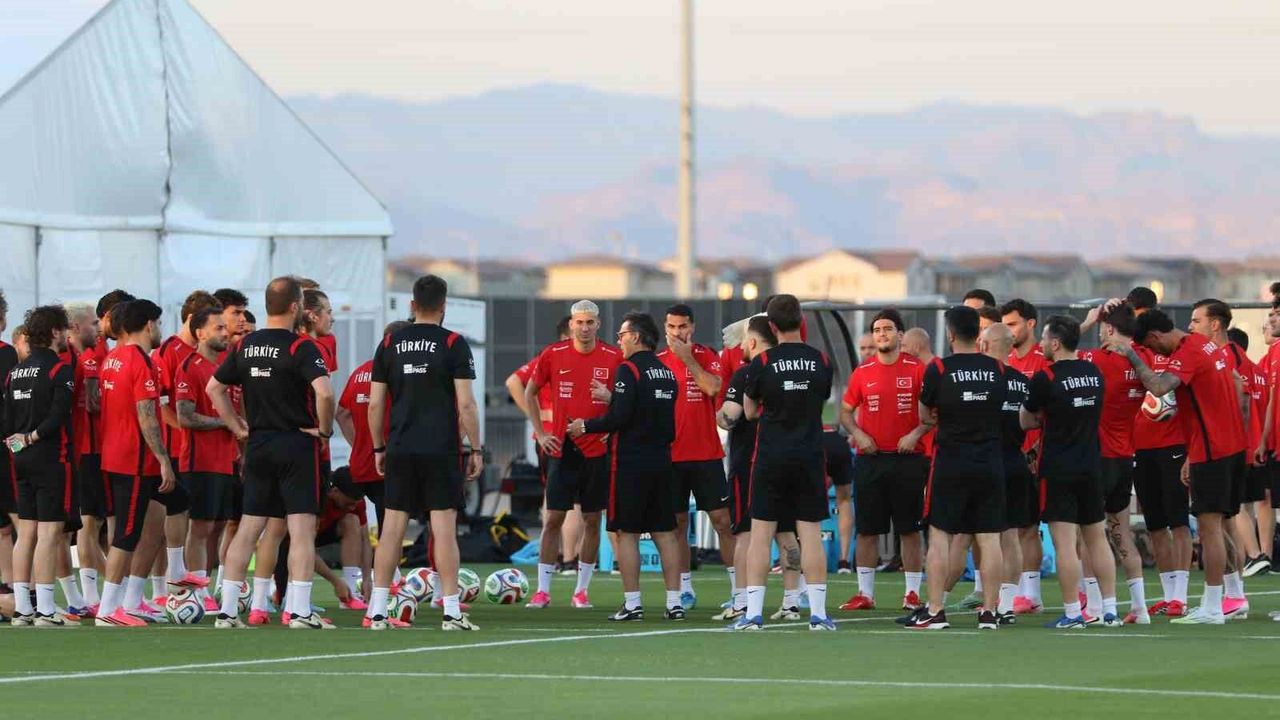 A Milli Futbol Takımı, Arizona'daki ilk antrenmanı