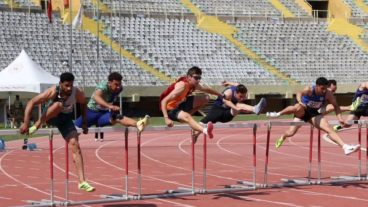 Aydınlı sporcu 110 metre engellide Türkiye rekoru kırdı