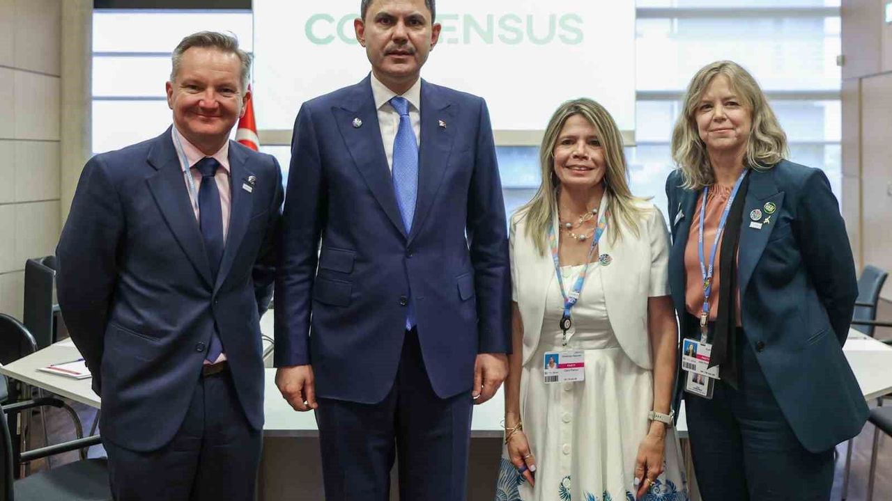 Bakan Kurum, Almanya'da Avustralyalı mevkidaşı Bow