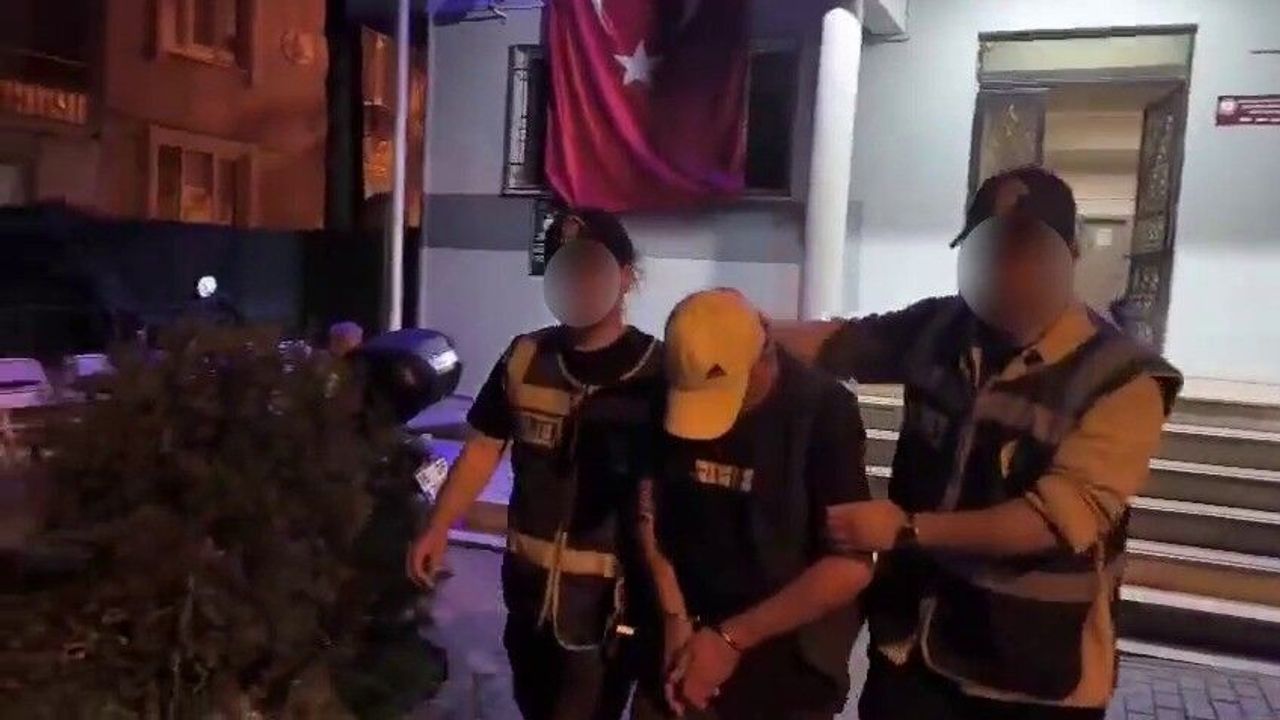 Bursa'da uyuşturucu operasyonu: 1 kiloya yakın esrar ele geçirildi, 4 şüpheli yakalandı