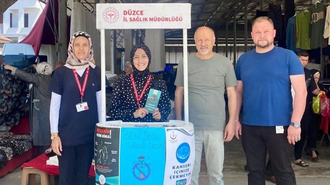 Çarşıda pazarda sağlıkla ilgili bilgilendirme