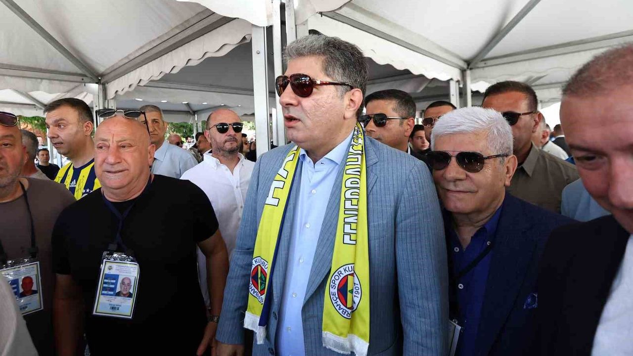 Fenerbahçe genel kurulunda başkan adaylarına yoğun ilgi
