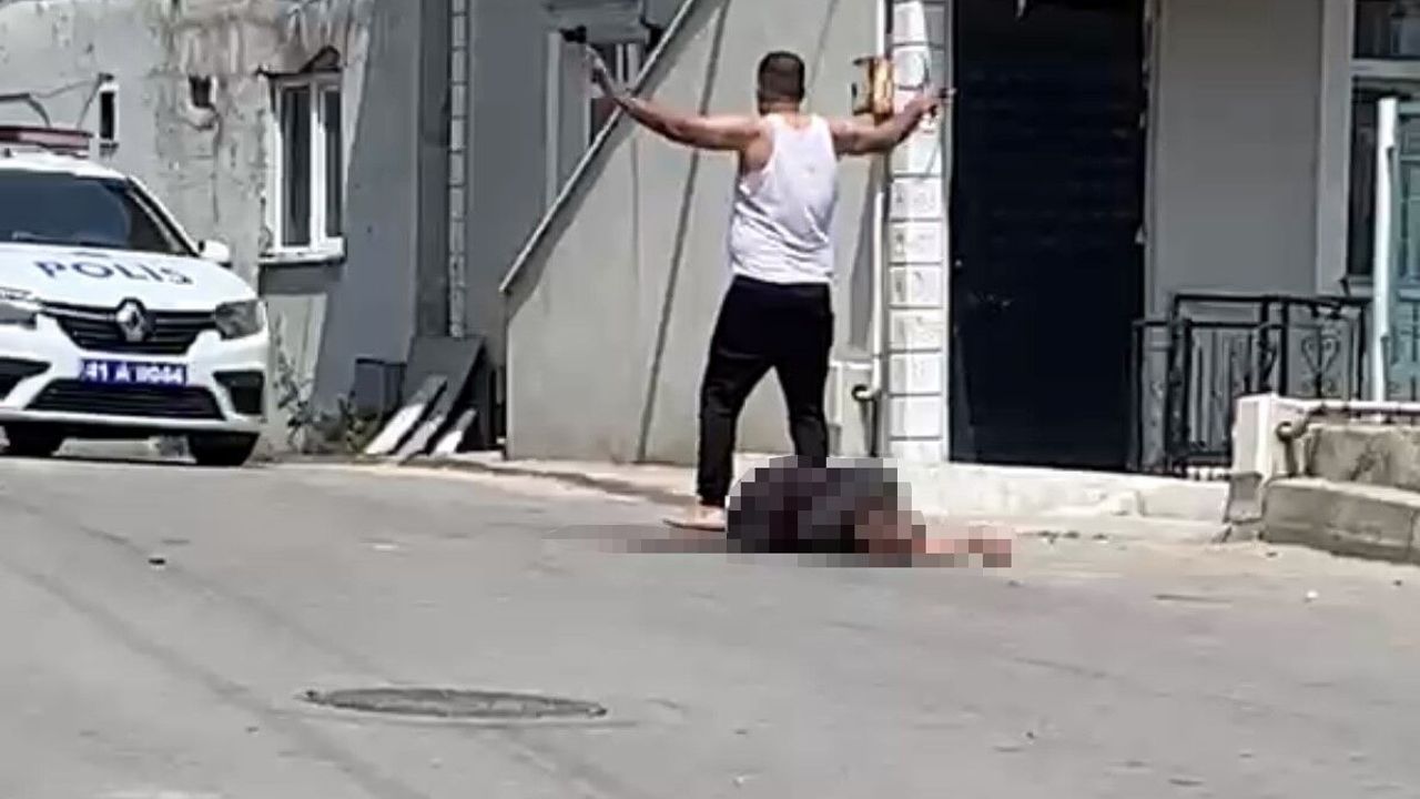 Kocaeli'de sokak ortasında kocası tarafından bıçaklanan kadı