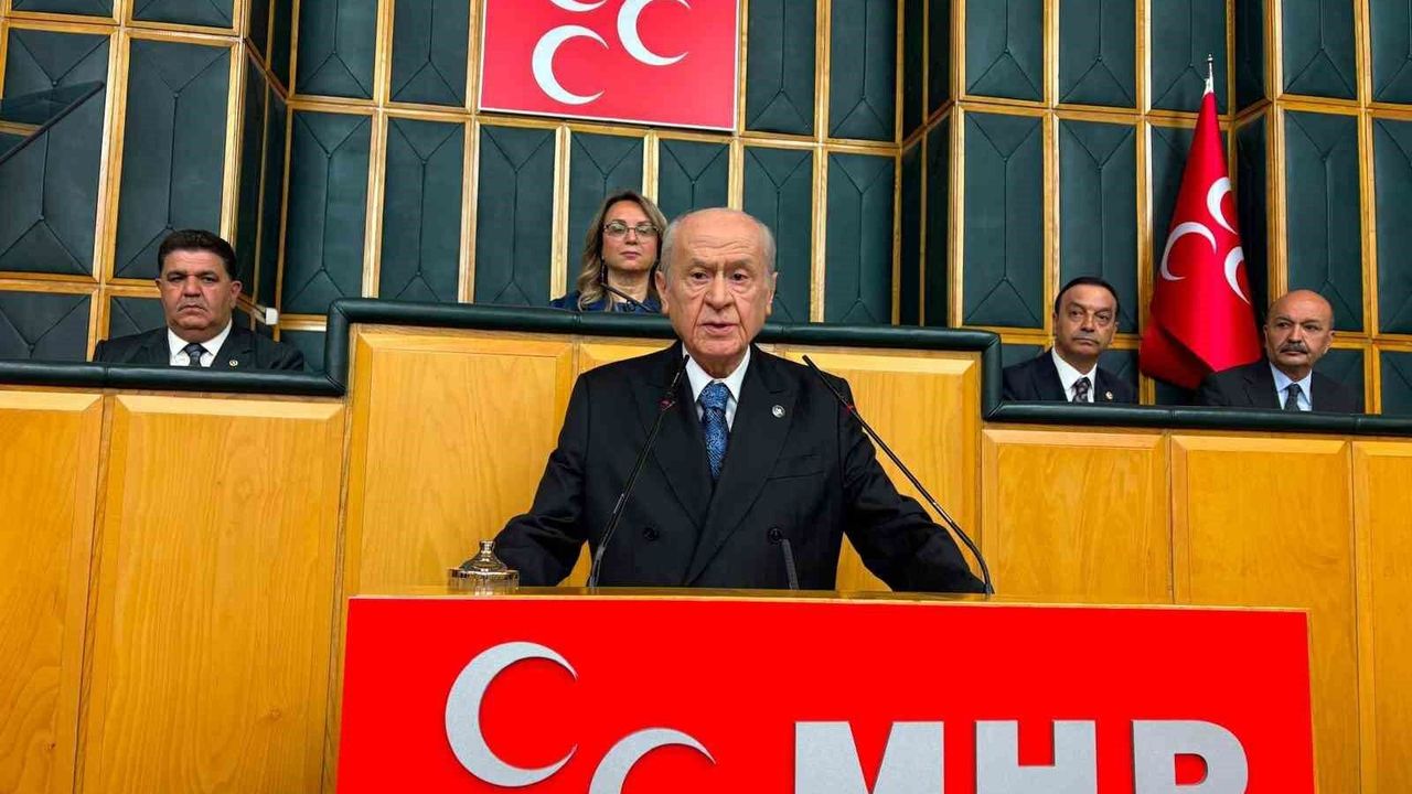 MHP lideri Bahçeli'den Özel'e: 'CHP bünyesindeki çatlağı mem