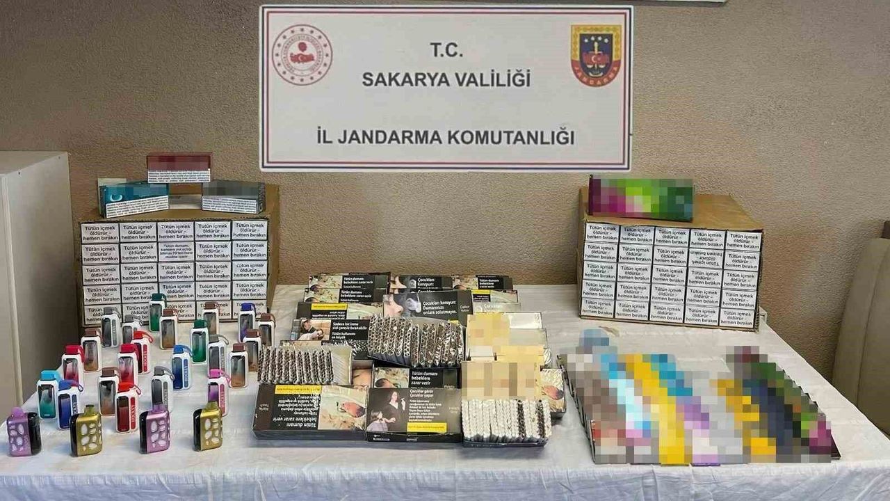 Sakarya'nın 3 ilçesinde uyuşturucu operasyonu: 4 gözaltı