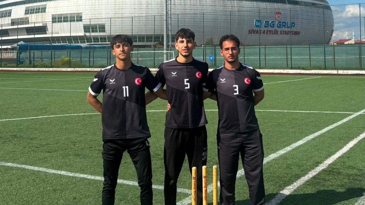 Sivaslı sporcular milli takım yolunda