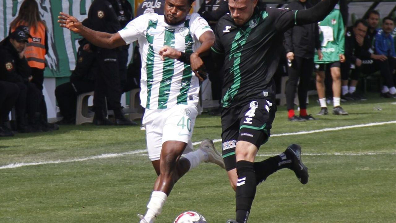 Uzun ince bir yoldayız