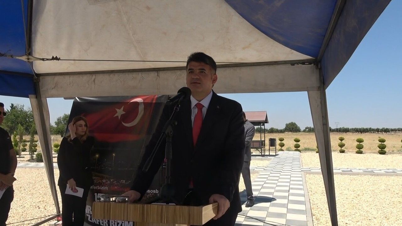 Kilis'te 15 Temmuz Parkı açıldı, fidanlar toprakla buluşturuldu