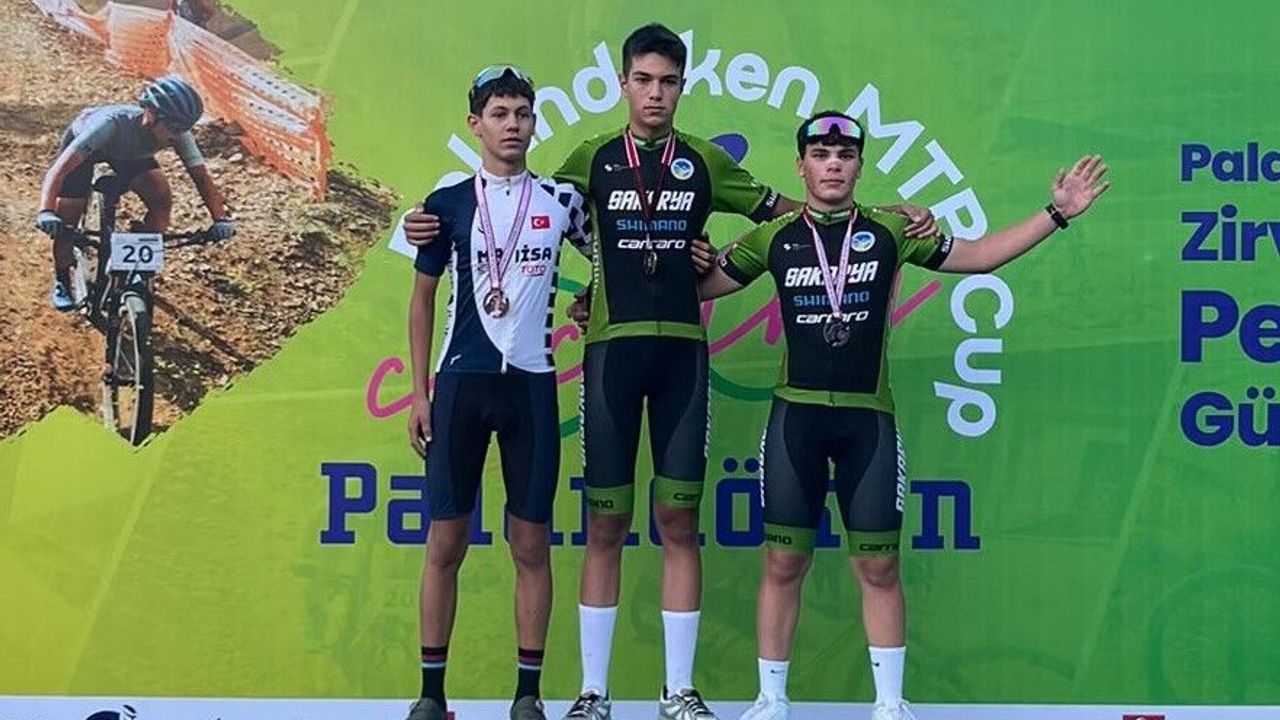 Büyükşehir Sporcularından Gururlandıran Başarı