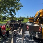 Çekmeköy'de devrilen beton mikserinin sürücüsü yaralandı