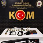 Bayburt'ta kaçakçılık operasyonlarında silah ve 665 fişek ele geçirildi