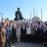 Yeni Parti Genel Başkanı Özgür Özel Selimiye Camisi'ni ziyaret etti