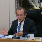 Bolu'da 'rüşvet' soruşturmasında beyan veren Tanju Özcan fenalaşarak bayıldı
