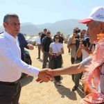 Özgür Özel, Manisa'da üzüm kurutma alanında üreticilerle buluştu
