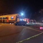 Zonguldak'ta yolcu treni otomobille çarpıştı: 5 yaralı
