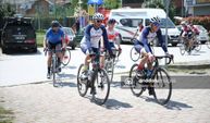 Bisikletlilerin Selanik'ten Samsun'a taşıdığı "Ata toprağı" Sakarya'ya ulaştı