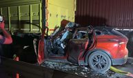 D-650'de cip, kamyona ok gibi saplandı: 1 ölü