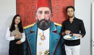 Halıyı tuvale çeviren mühendis çiftin eserleri hayran bırakıyor