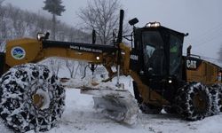 Sakarya’da kardan kapanan 8 mahalle yolu ulaşıma açıldı