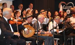 Sakarya'da ilkokul öğretmenlerinden oluşan koro konser verdi