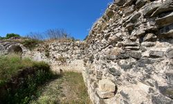 Bizans izlerini taşıyan tarihi kalede kazı çalışması