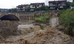 Hızlı tren şantiyesindeki tünel sular altında kaldı