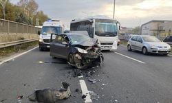 Gebze'de iki otomobilin çarpıştığı kazada 2 kişi yaralandı