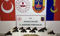 Kocaeli'de ruhsatsız 11 tabanca yakalandı