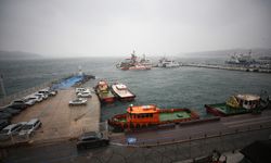 GÜNCELLEME - Çanakkale Boğazı'nda feribot seferleri yeniden başladı