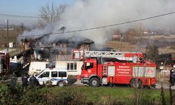 Sakarya'da iki katlı müstakil ev yangında hasar gördü